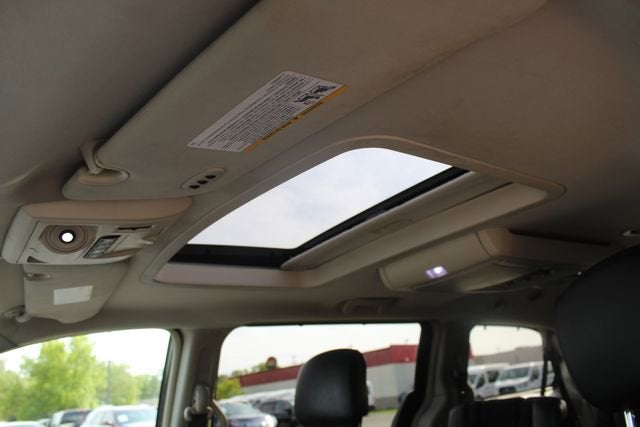 2011 Chrysler Town & Country Limited