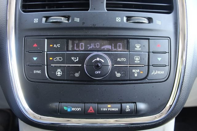 2015 Chrysler Town & Country Touring