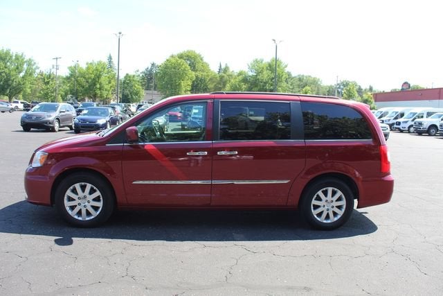 2015 Chrysler Town & Country Touring