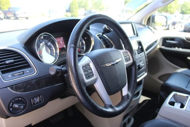 2015 Chrysler Town & Country Touring
