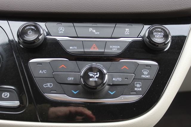 2018 Chrysler Pacifica Touring L