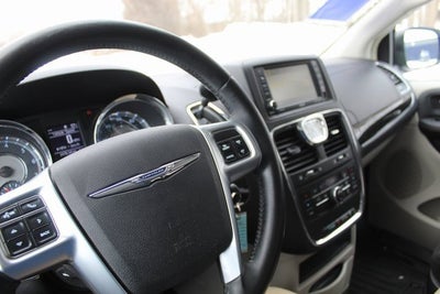 2012 Chrysler Town & Country Touring