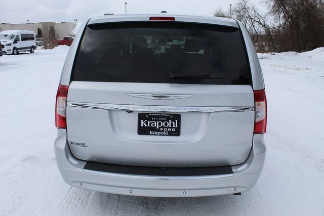 2012 Chrysler Town & Country Touring