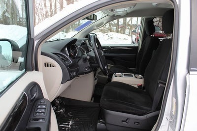 2012 Chrysler Town & Country Touring