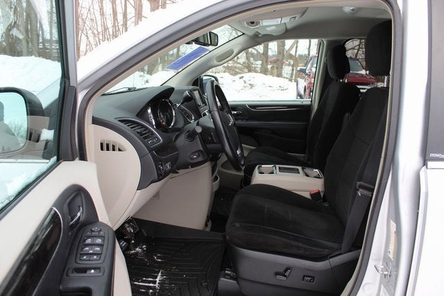 2012 Chrysler Town & Country Touring