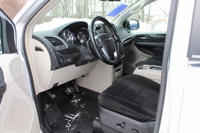 2012 Chrysler Town & Country Touring