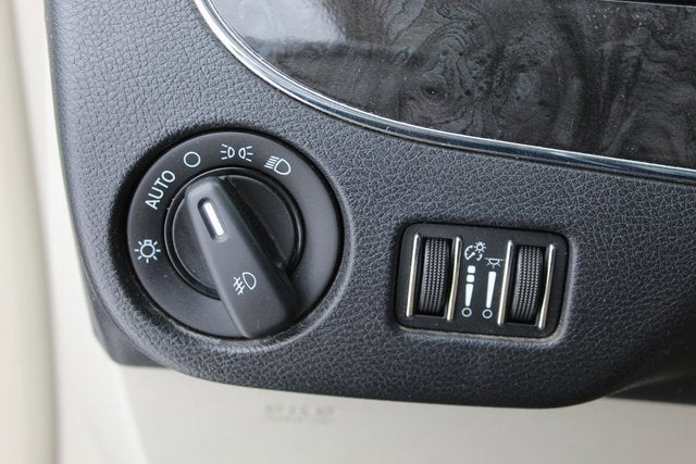 2012 Chrysler Town & Country Touring