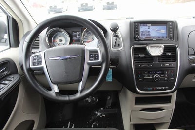 2012 Chrysler Town & Country Touring