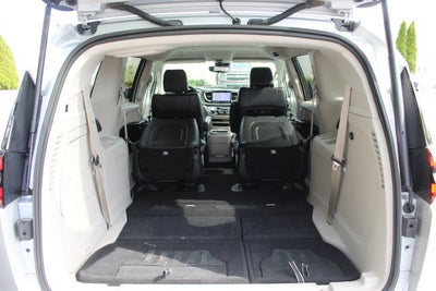 2024 Chrysler Pacifica Hybrid Select