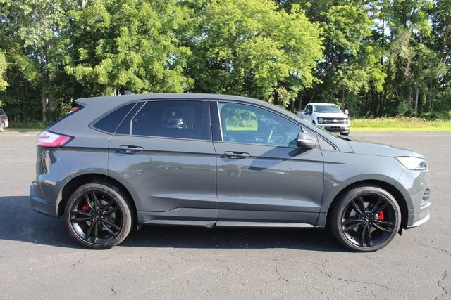 2021 Ford Edge ST