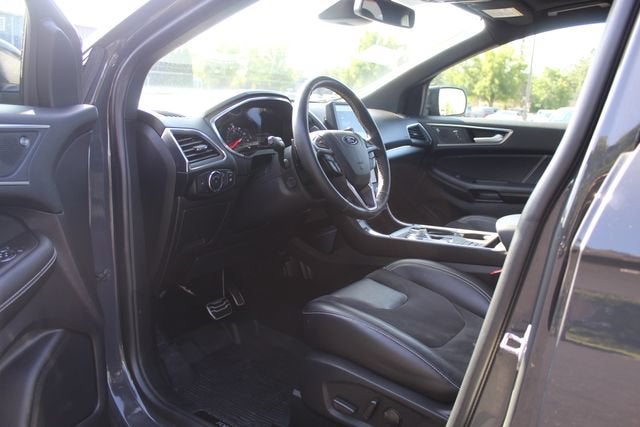 2021 Ford Edge ST