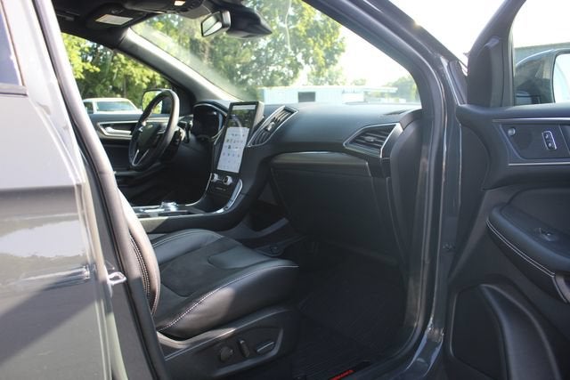 2021 Ford Edge ST