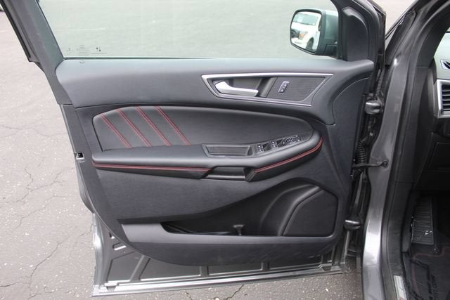 2022 Ford Edge ST Line