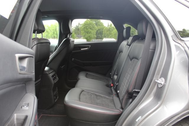 2022 Ford Edge ST Line