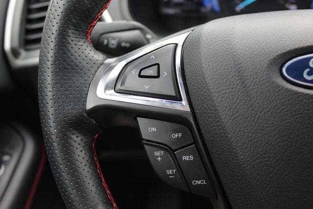 2022 Ford Edge ST Line