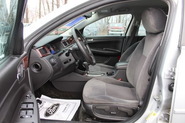 2011 Chevrolet Impala LT Retail