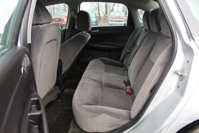 2011 Chevrolet Impala LT Retail