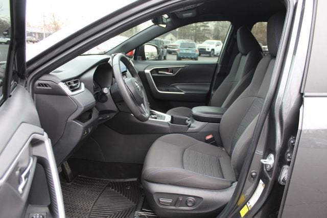 2023 Toyota RAV4 Hybrid SE