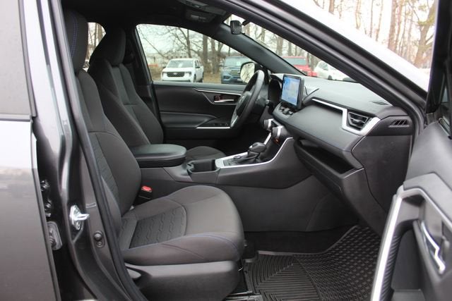 2023 Toyota RAV4 Hybrid SE