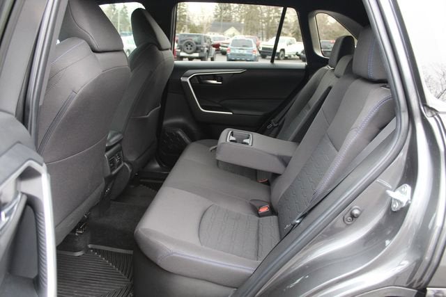 2023 Toyota RAV4 Hybrid SE