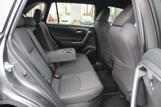 2023 Toyota RAV4 Hybrid SE