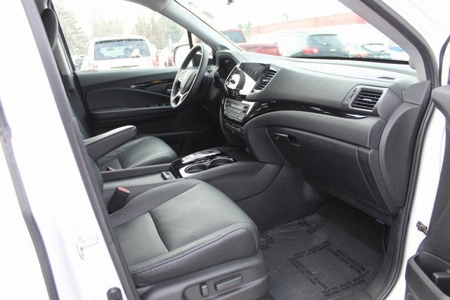 2022 Honda Pilot Touring 7-Passenger