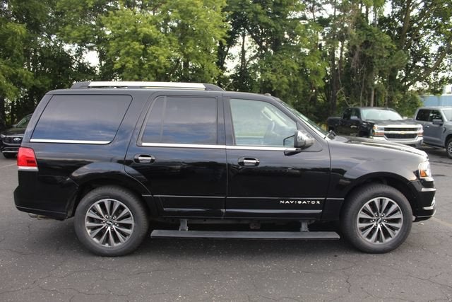 2016 Lincoln Navigator Select