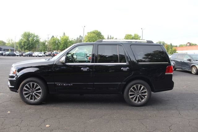 2016 Lincoln Navigator Select