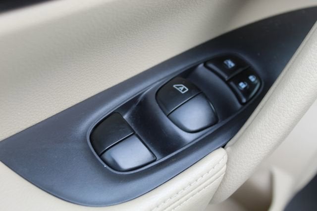 2014 Nissan Rogue SV