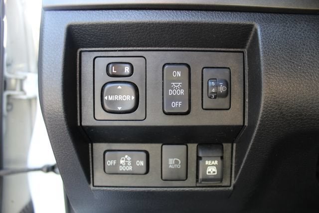 2019 Toyota Tundra 4WD SR5