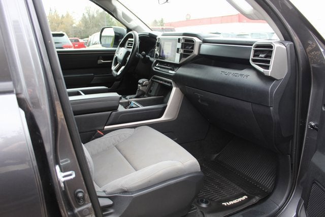 2024 Toyota Tundra 4WD SR5