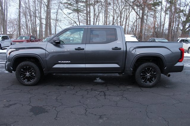 2024 Toyota Tundra 4WD SR5